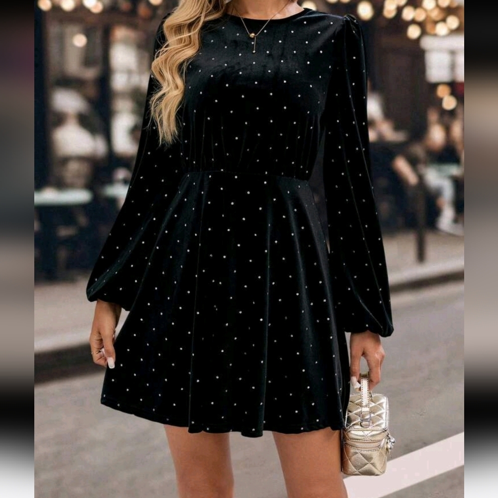 Women's Polka Dot Pattern Round Neck Lantern Sleeve Fashionable Short Dress